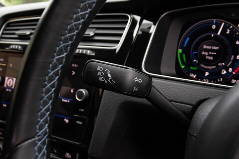 Volkswagen Golf GTE ADVANCE DSG 17