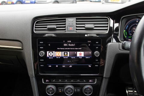 Volkswagen Golf GTE ADVANCE DSG 22