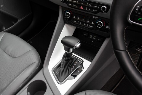 Kia Niro FIRST EDITION 34