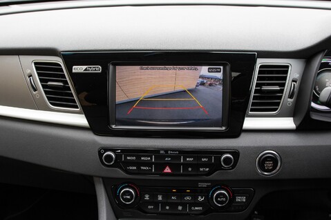 Kia Niro FIRST EDITION 30