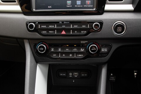 Kia Niro FIRST EDITION 35