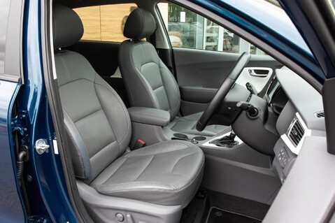 Kia Niro FIRST EDITION 32