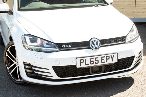 Volkswagen Golf GTD TDI DSG 10