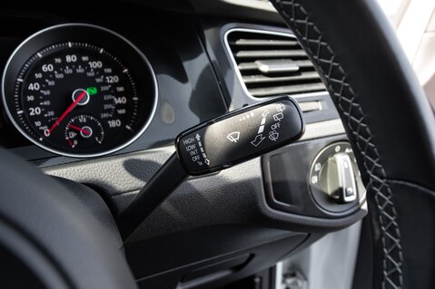 Volkswagen Golf GTD TDI DSG 18