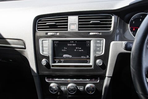 Volkswagen Golf GTD TDI DSG 25