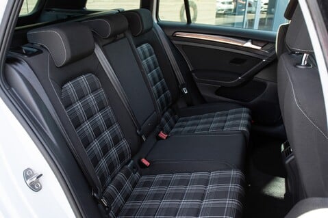 Volkswagen Golf GTD TDI DSG 31