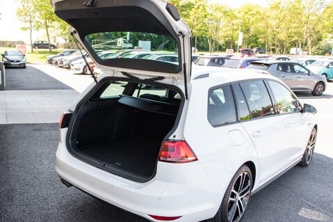 Volkswagen Golf GTD TDI DSG 32