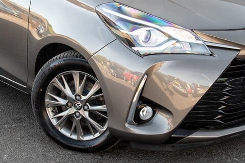 Toyota Yaris VVT-I ICON 11