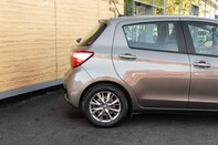 Toyota Yaris VVT-I ICON 7
