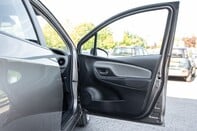 Toyota Yaris VVT-I ICON 14