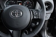 Toyota Yaris VVT-I ICON 19