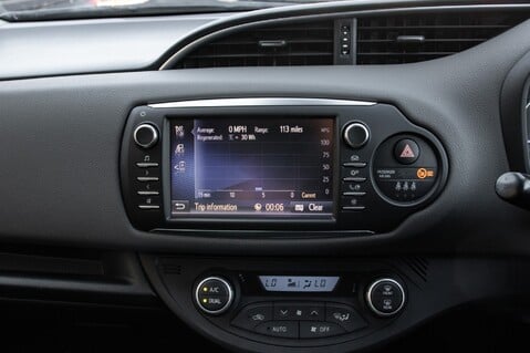 Toyota Yaris VVT-I ICON 22