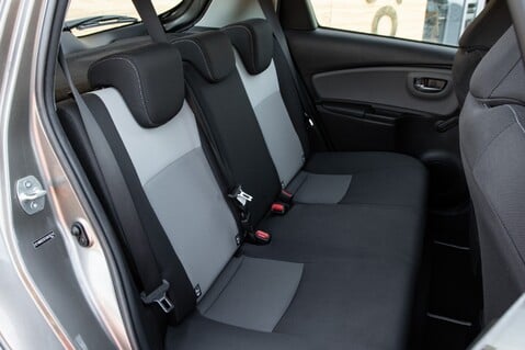 Toyota Yaris VVT-I ICON 30