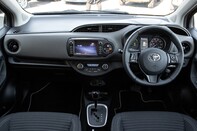 Toyota Yaris VVT-I ICON 3
