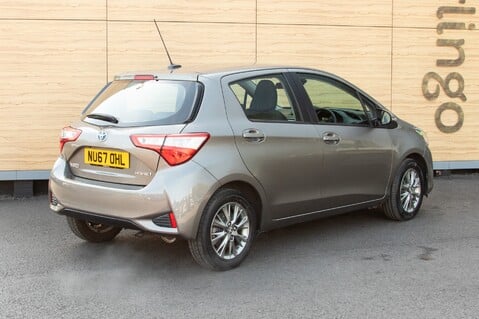 Toyota Yaris VVT-I ICON 2