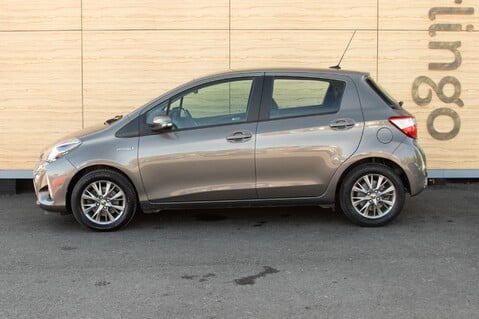 Toyota Yaris VVT-I ICON 13