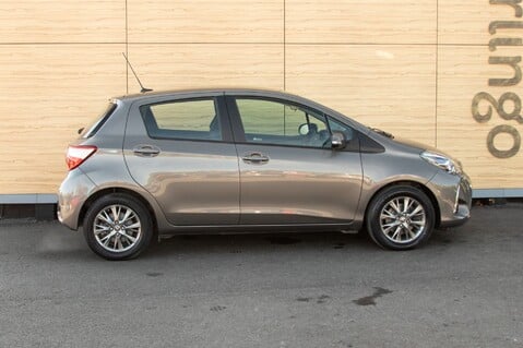 Toyota Yaris VVT-I ICON 12