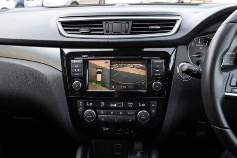 Nissan Qashqai DIG-T TEKNA 29