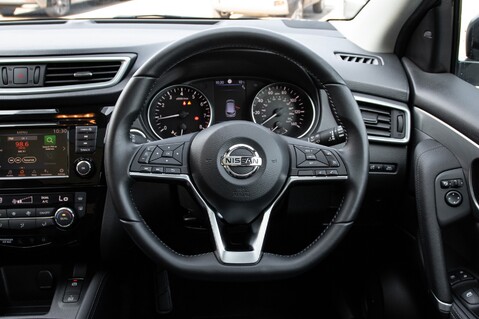 Nissan Qashqai DIG-T TEKNA 22