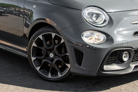 Abarth 500 595 COMPETIZIONE 11