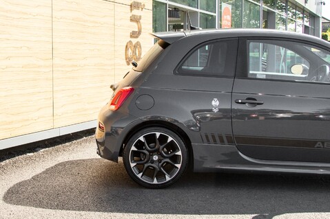 Abarth 500 595 COMPETIZIONE 9