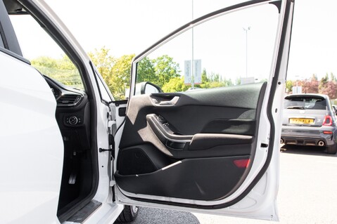 Ford Fiesta ST-LINE 14