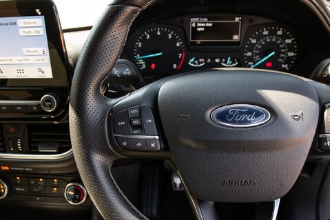 Ford Fiesta ST-LINE 17