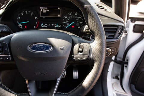 Ford Fiesta ST-LINE 18