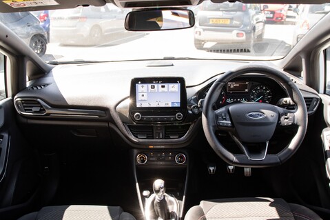 Ford Fiesta ST-LINE 3