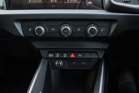 Audi A1 SPORTBACK TFSI SPORT 33