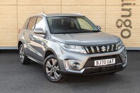 Suzuki Vitara SZ-T BOOSTERJET MHEV 1