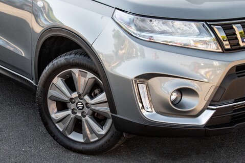 Suzuki Vitara SZ-T BOOSTERJET MHEV 11