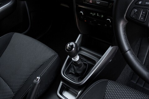 Suzuki Vitara SZ-T BOOSTERJET MHEV 31