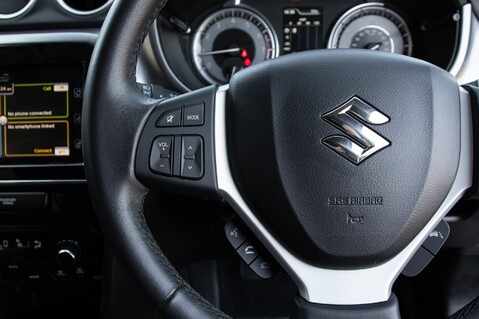 Suzuki Vitara SZ-T BOOSTERJET MHEV 19