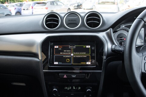 Suzuki Vitara SZ-T BOOSTERJET MHEV 22
