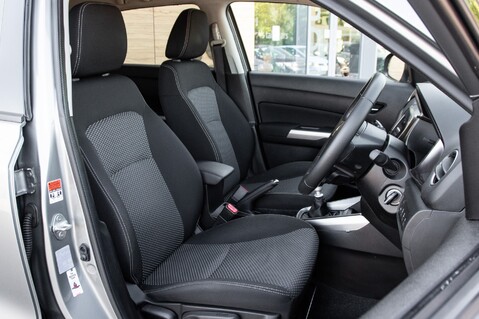 Suzuki Vitara SZ-T BOOSTERJET MHEV 30