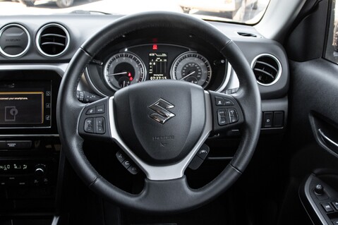 Suzuki Vitara SZ-T BOOSTERJET MHEV 21