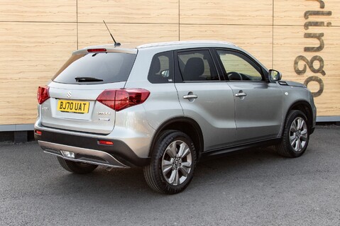 Suzuki Vitara SZ-T BOOSTERJET MHEV 2