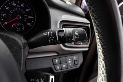 Kia Stonic CRDI 3 ISG 18