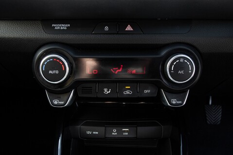 Kia Stonic CRDI 3 ISG 34