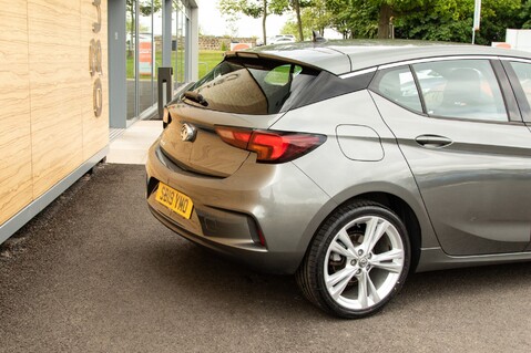 Vauxhall Astra SRI VX-LINE NAV 8