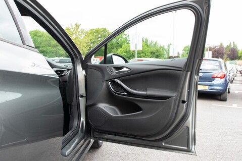 Vauxhall Astra SRI VX-LINE NAV 14
