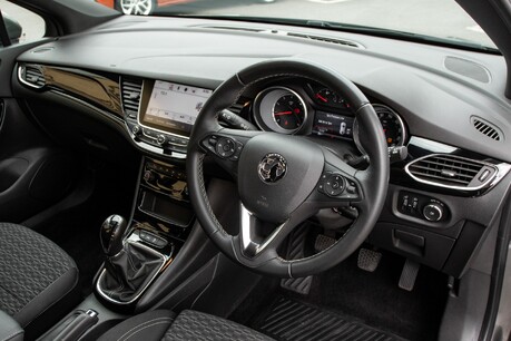 Vauxhall Astra SRI VX-LINE NAV