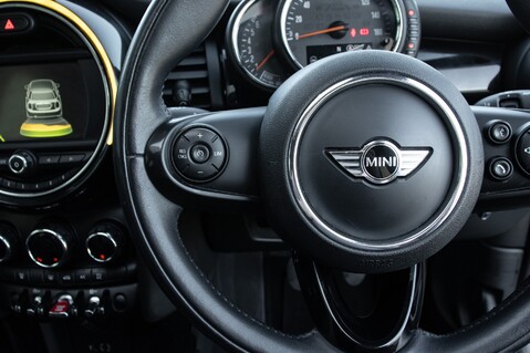Mini Hatch COOPER S 19
