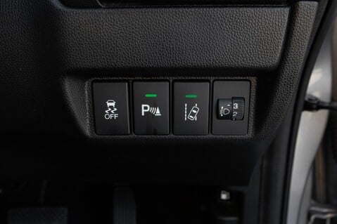 Honda Jazz I-VTEC SE NAVI 16