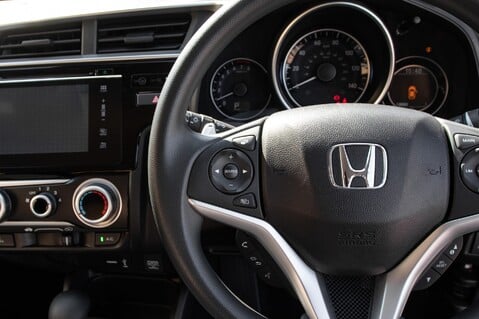 Honda Jazz I-VTEC SE NAVI 19