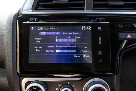 Honda Jazz I-VTEC SE NAVI 27