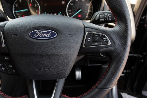 Ford Ecosport ST-LINE 20