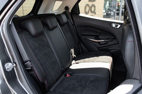 Ford Ecosport ST-LINE 33