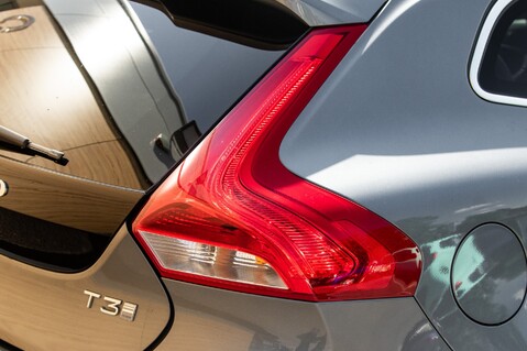 Volvo V40 T3 INSCRIPTION EDITION 9